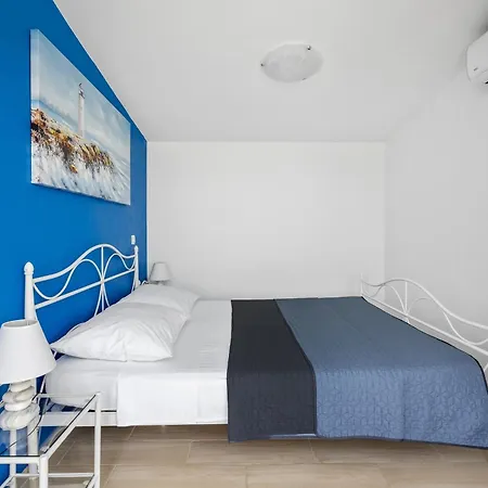 Seaside House For Families With Children Kanica, - 16304 Semesterbostad