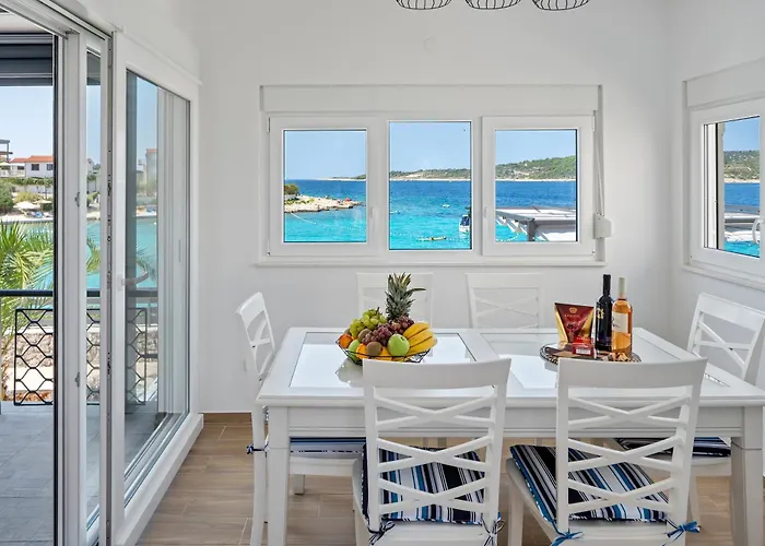 Seaside House For Families With Children Kanica, - 16304 * Рогозница